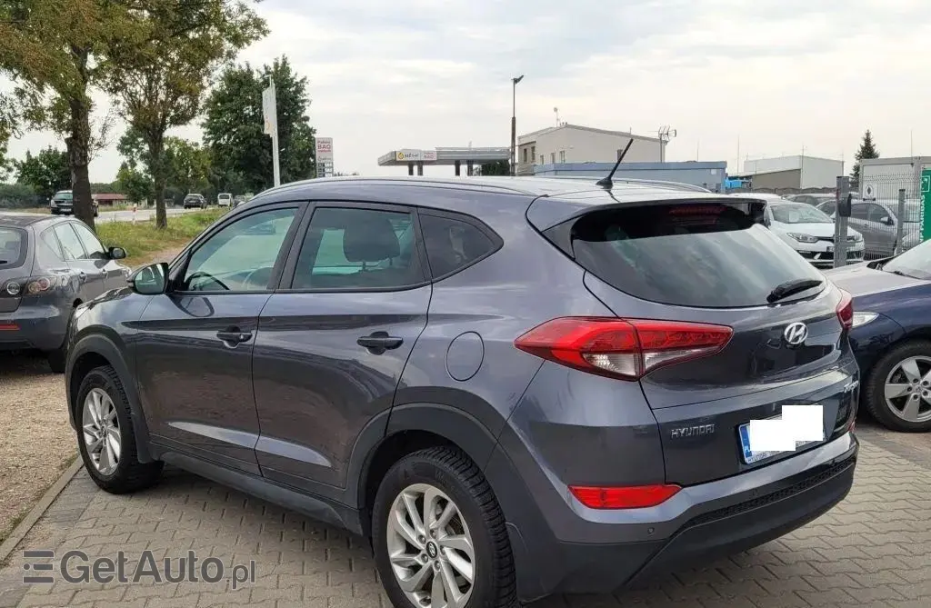 HYUNDAI Tucson 