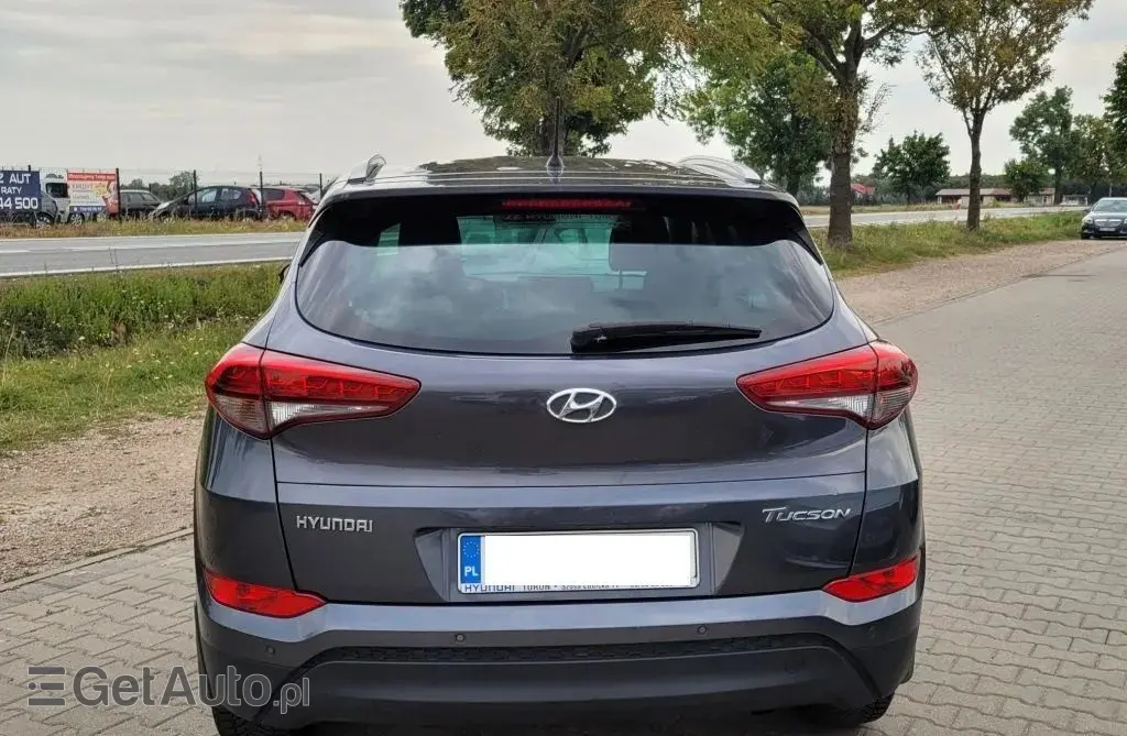 HYUNDAI Tucson 