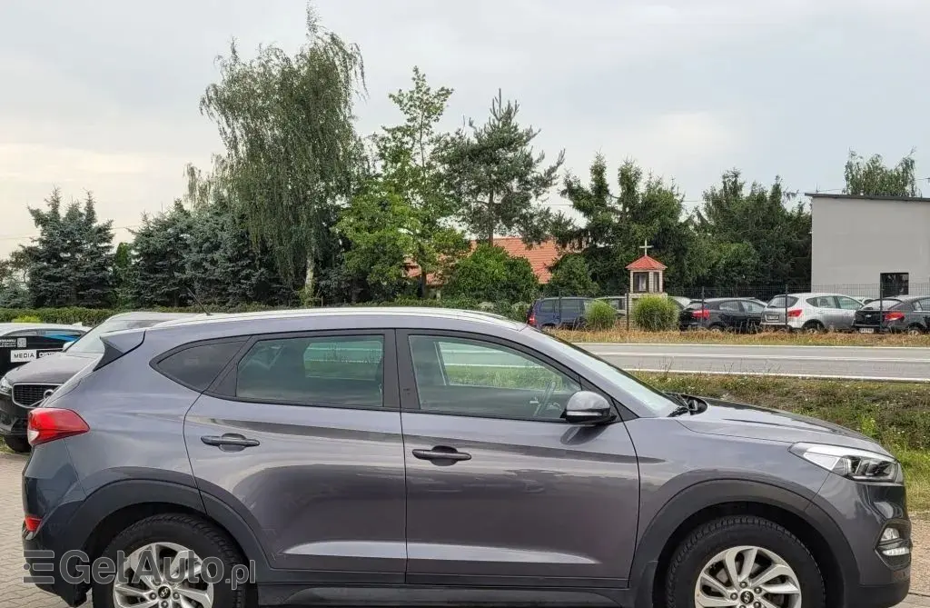 HYUNDAI Tucson 