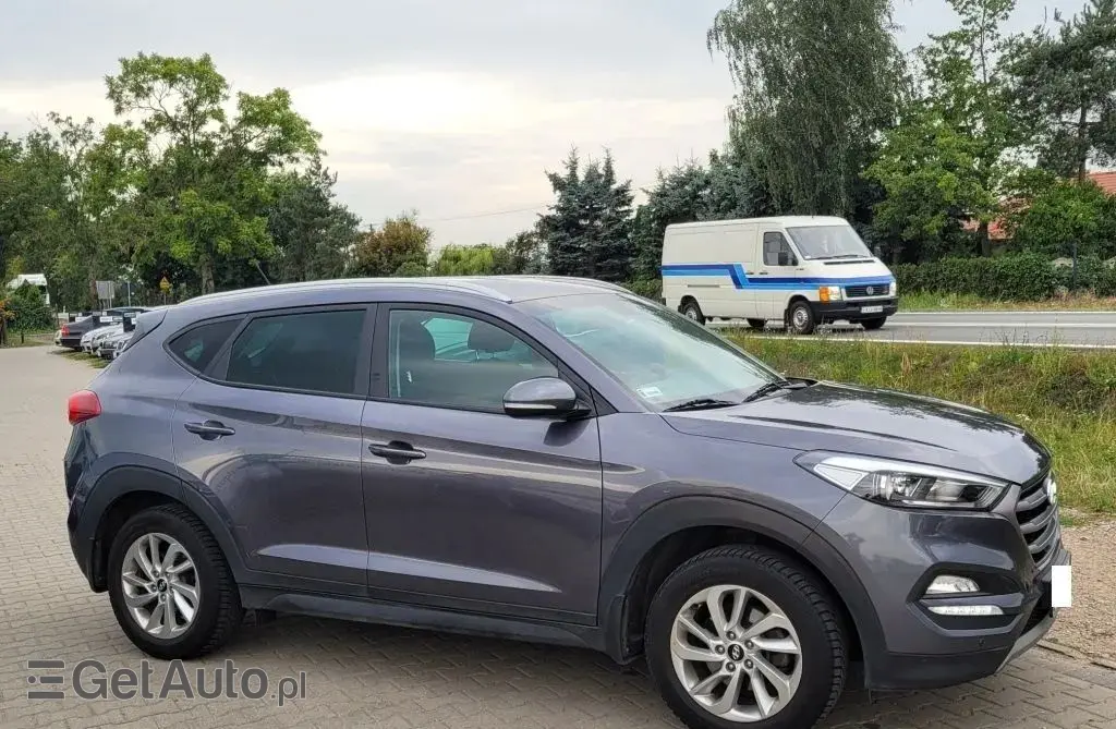HYUNDAI Tucson 