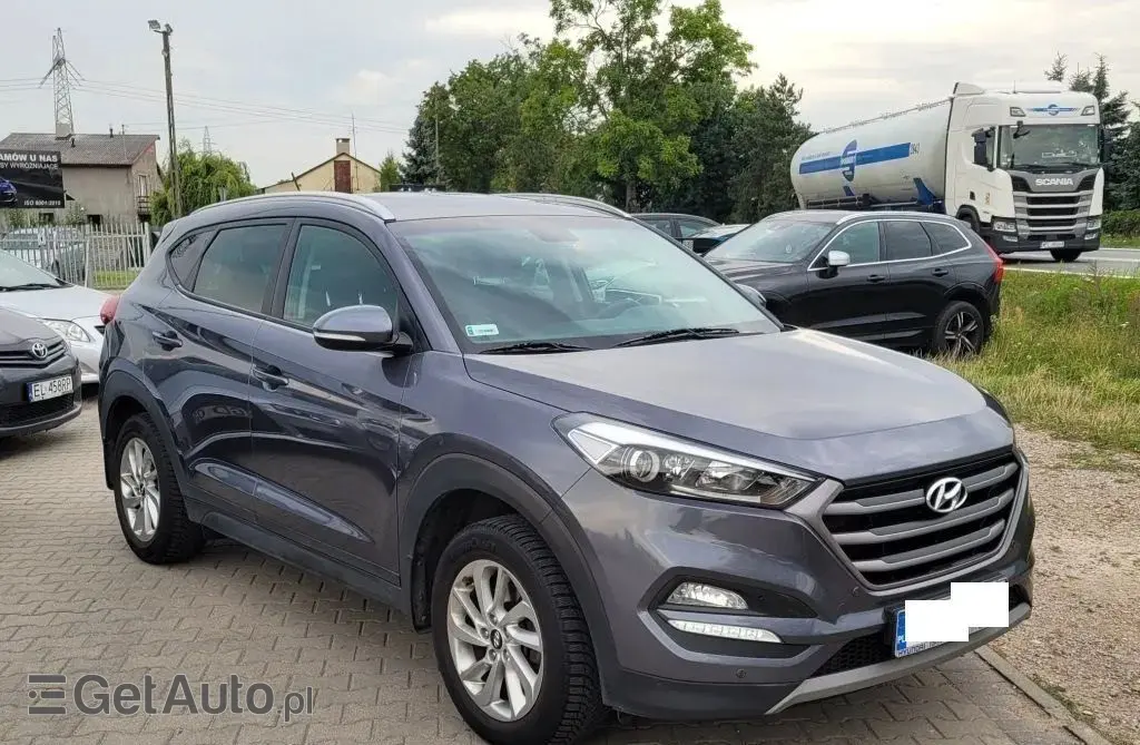 HYUNDAI Tucson 