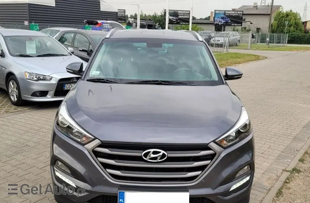 HYUNDAI Tucson 