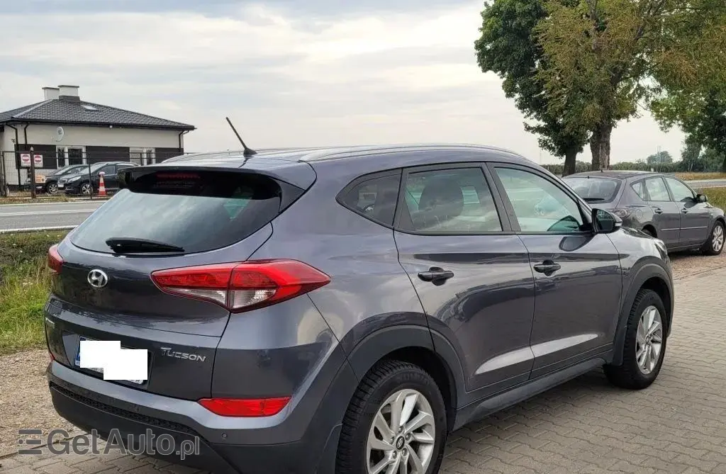 HYUNDAI Tucson 