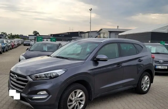 HYUNDAI Tucson 