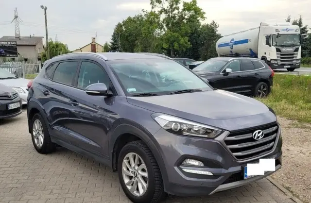 HYUNDAI Tucson 