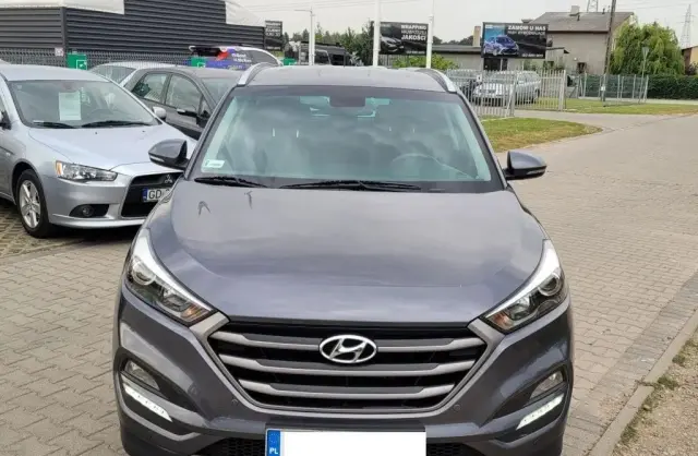 HYUNDAI Tucson 