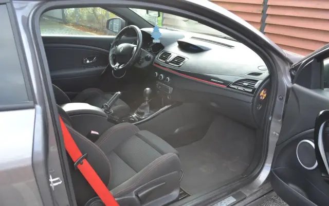 RENAULT Megane 2.0 16V R.S