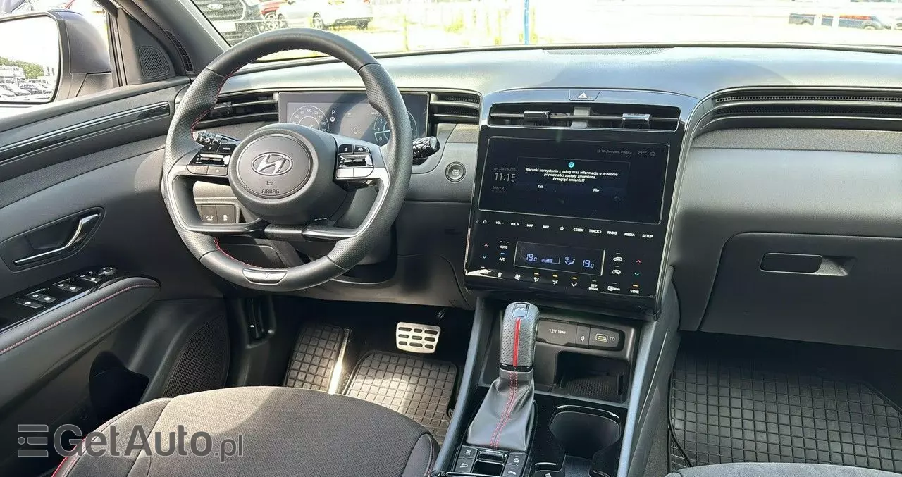 HYUNDAI Tucson 