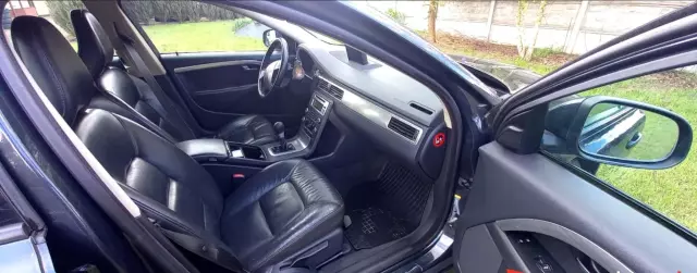 VOLVO V70 2.4 D (163 KM)