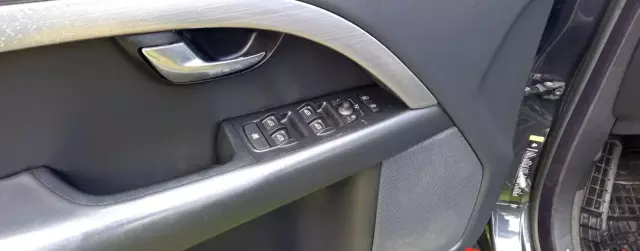 VOLVO V70 2.4 D (163 KM)