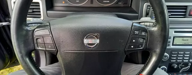 VOLVO V70 2.4 D (163 KM)