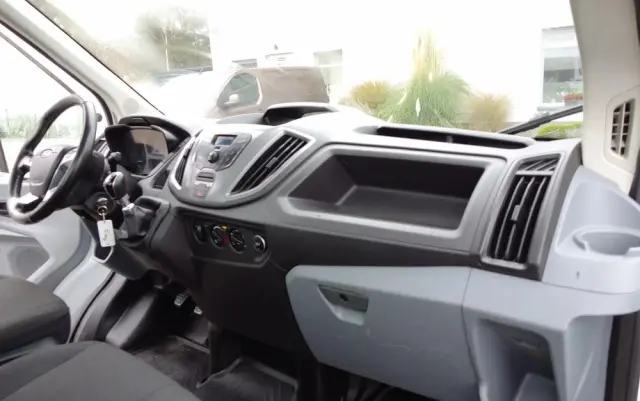 FORD Transit 2.0 Ecoblue 170 KM Skrzynia 3.75 M Klima 