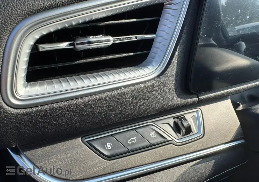 DFSK E5 1.5 PHEV Prestige E-CVT