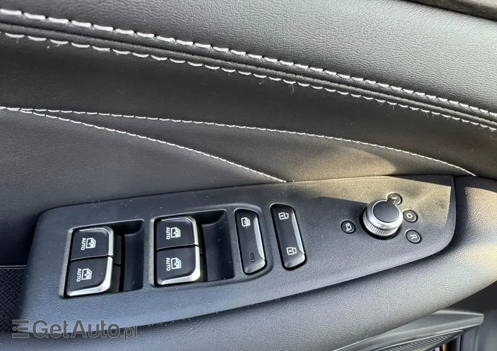 DFSK E5 1.5 PHEV Prestige E-CVT