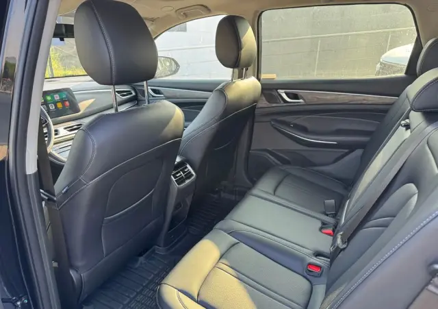 DFSK E5 1.5 PHEV Prestige E-CVT