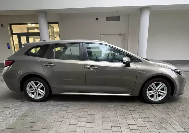 TOYOTA Corolla 1.8 Hybrid Comfort