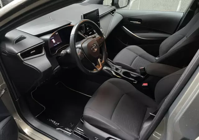 TOYOTA Corolla 1.8 Hybrid Comfort