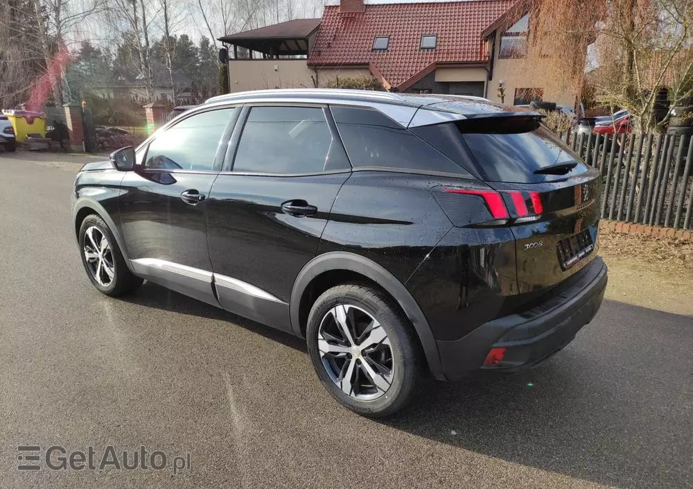 PEUGEOT 3008 1.2 PureTech Allure