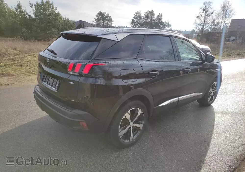 PEUGEOT 3008 1.2 PureTech Allure