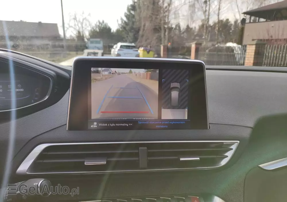 PEUGEOT 3008 1.2 PureTech Allure