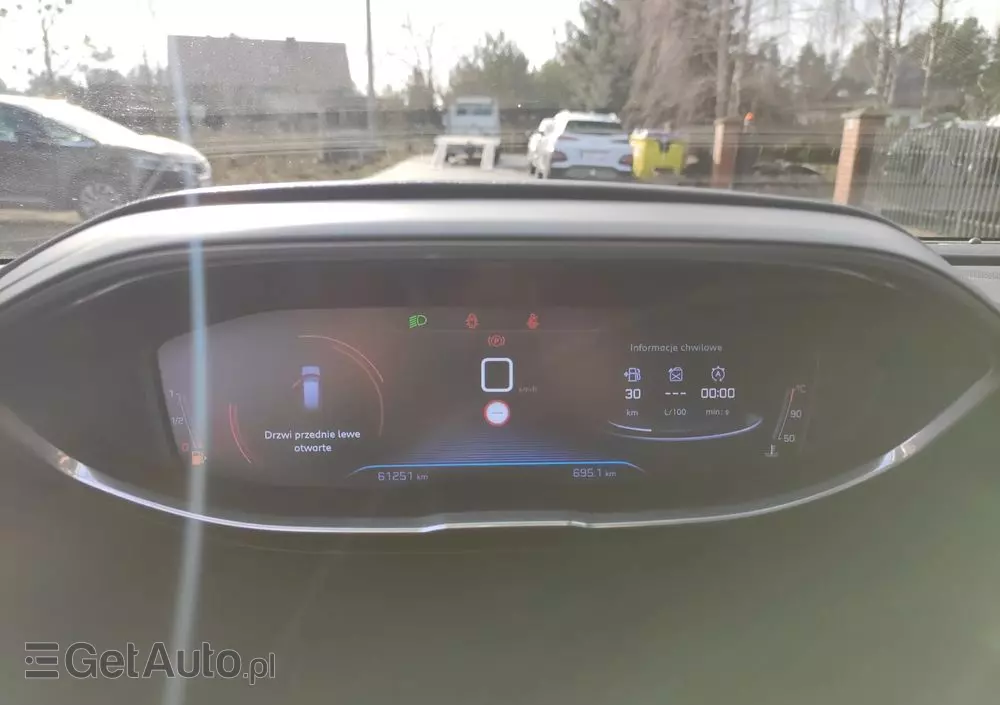 PEUGEOT 3008 1.2 PureTech Allure