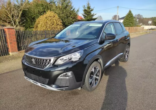 PEUGEOT 3008 1.2 PureTech Allure
