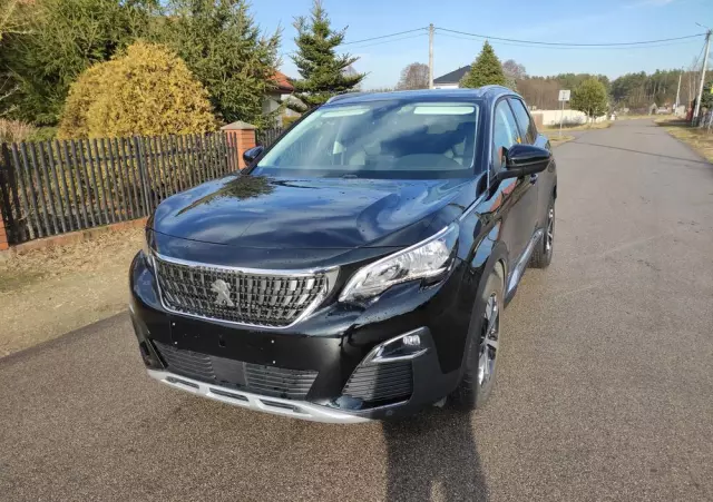 PEUGEOT 3008 1.2 PureTech Allure