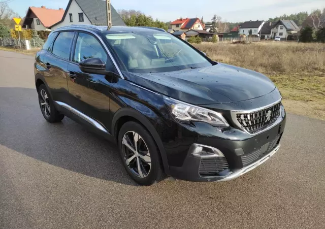 PEUGEOT 3008 1.2 PureTech Allure