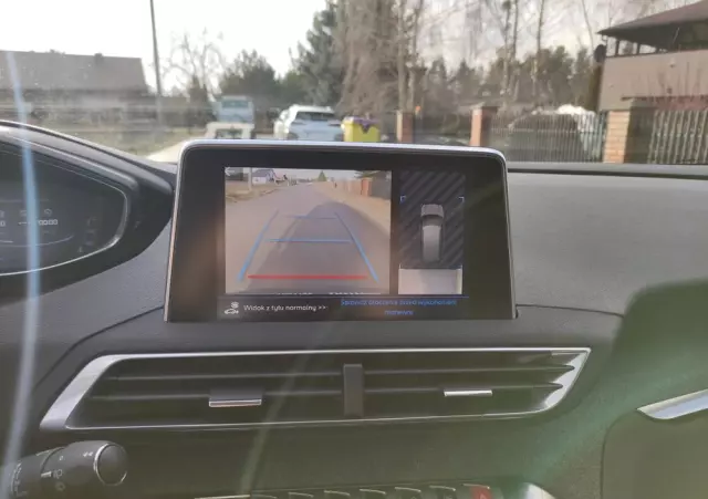 PEUGEOT 3008 1.2 PureTech Allure