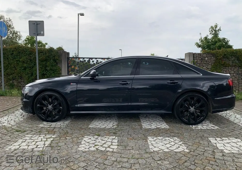 AUDI A6 Limousine 