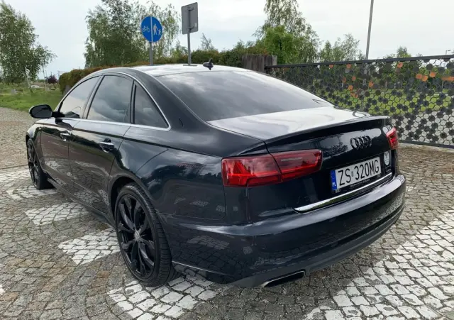 AUDI A6 Limousine 