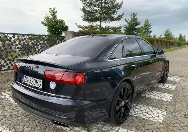 AUDI A6 Limousine 