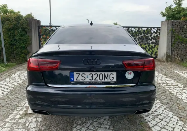 AUDI A6 Limousine 