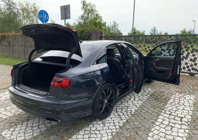 AUDI A6 Limousine 