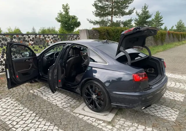AUDI A6 Limousine 