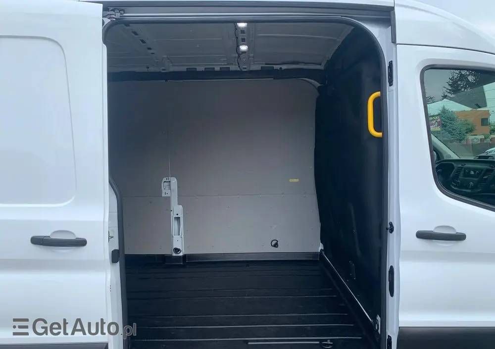 FORD TRANSIT 350 2,0 Ecoblue Trend 130KM L3H2 