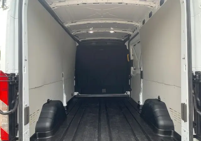 FORD TRANSIT 350 2,0 Ecoblue Trend 130KM L3H2 