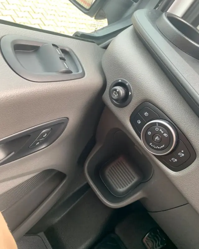 FORD TRANSIT 350 2,0 Ecoblue Trend 130KM L3H2 