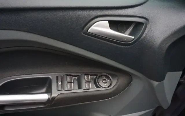 FORD C-MAX 2.0 TDCi Trend MPS6