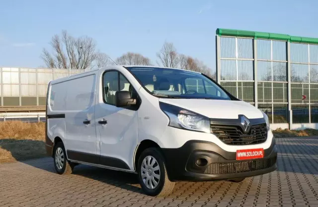 RENAULT Trafic 