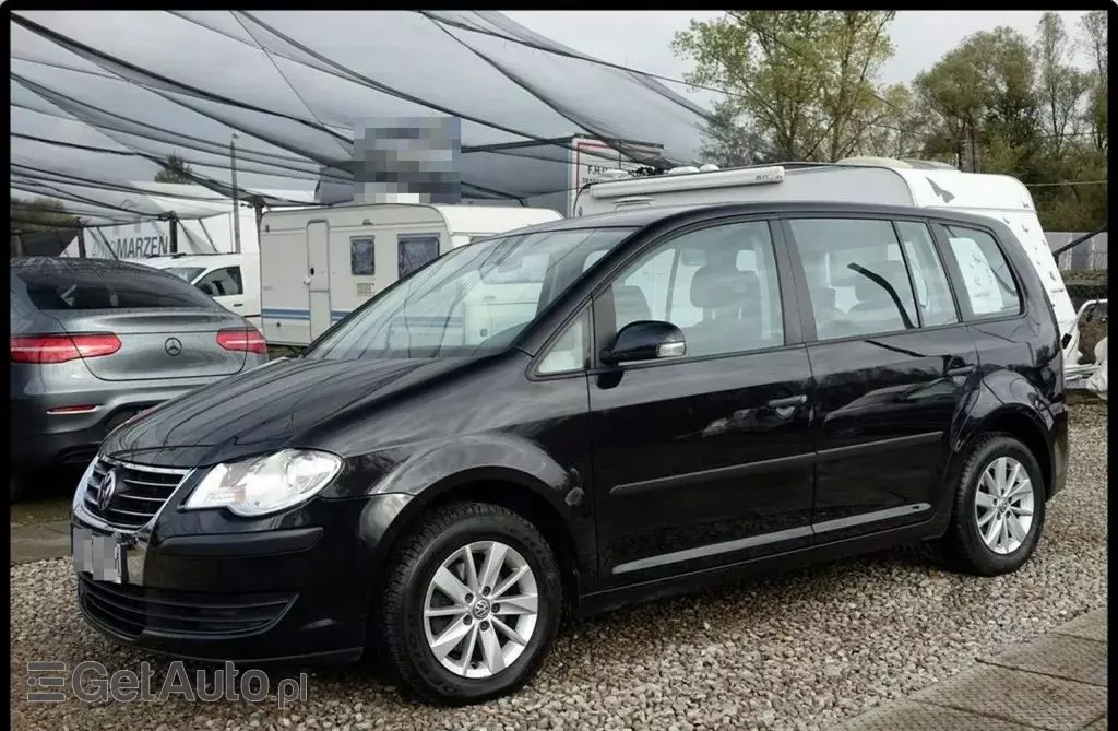 VOLKSWAGEN Touran 