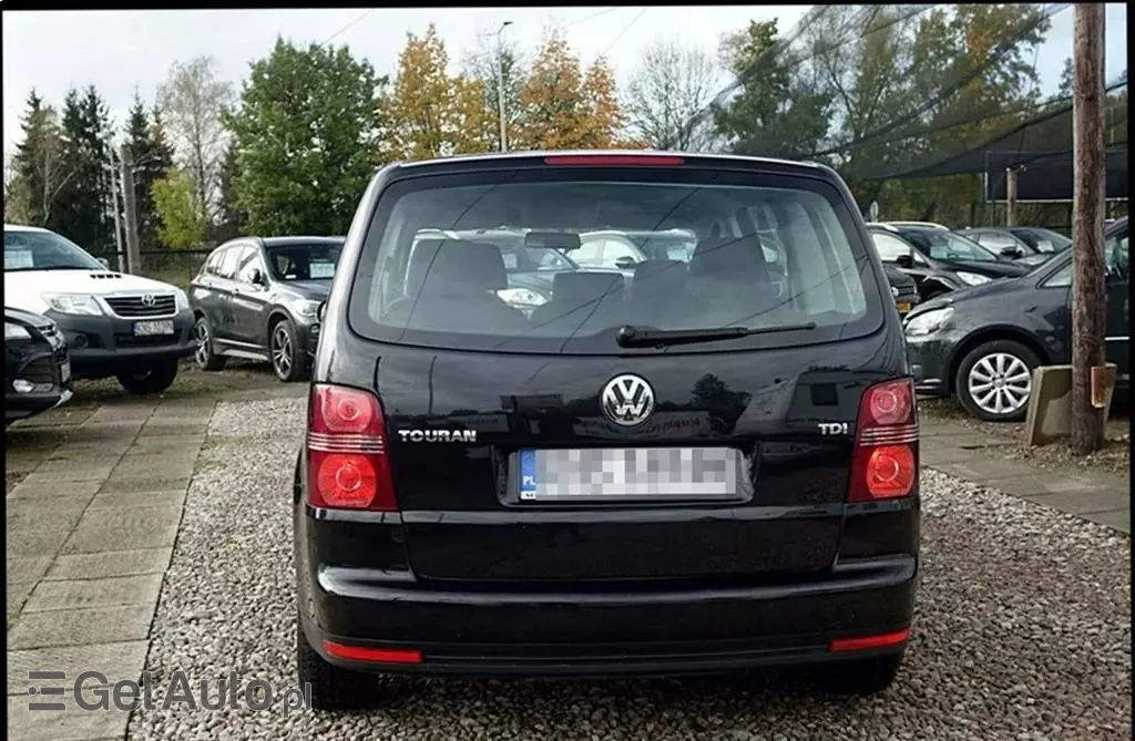 VOLKSWAGEN Touran 