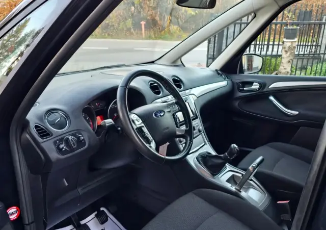 FORD Galaxy 2.0 Ghia