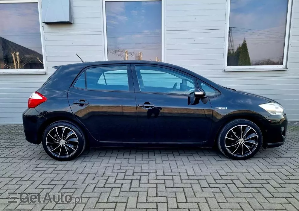 TOYOTA Auris 1.8 HSD Prestige NAVI