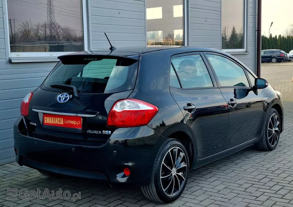 TOYOTA Auris 1.8 HSD Prestige NAVI
