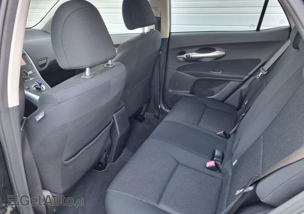 TOYOTA Auris 1.8 HSD Prestige NAVI