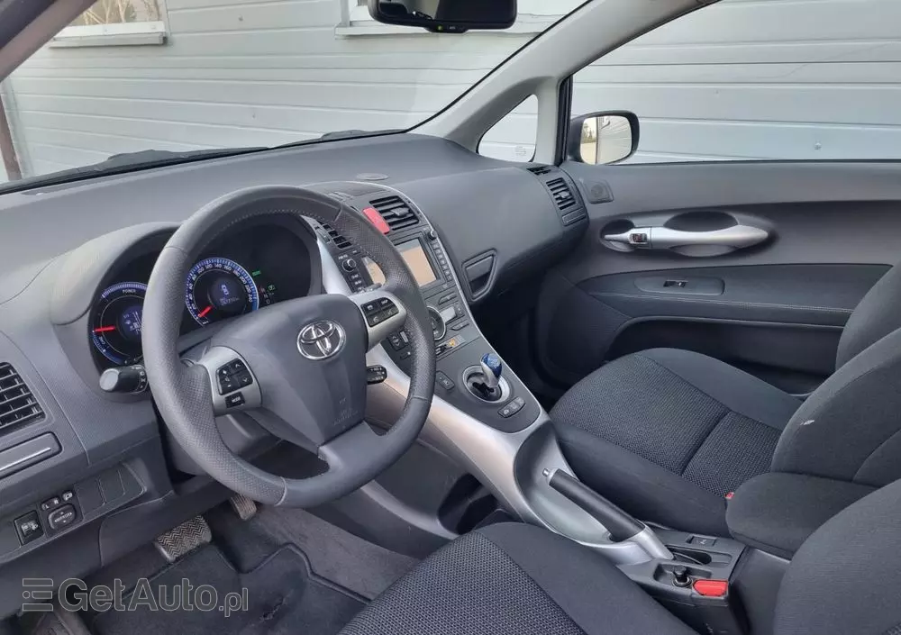 TOYOTA Auris 1.8 HSD Prestige NAVI