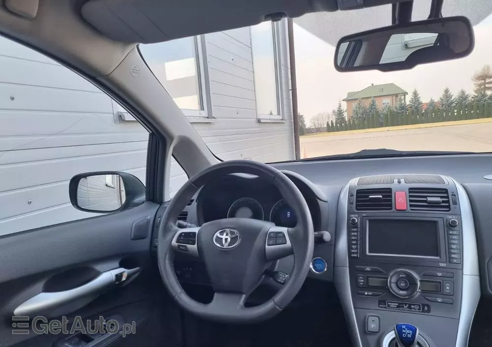 TOYOTA Auris 1.8 HSD Prestige NAVI