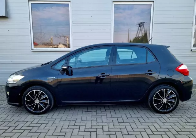 TOYOTA Auris 1.8 HSD Prestige NAVI