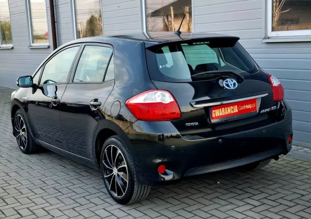 TOYOTA Auris 1.8 HSD Prestige NAVI